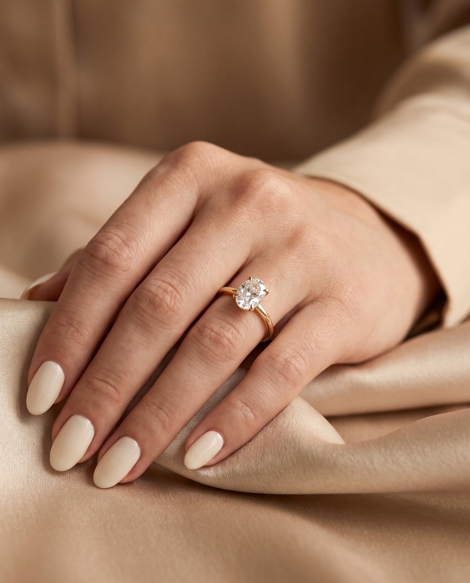 Verlobungsring mit Oval-Diamant in Gelbgold – Juwelier Schröder Fulda