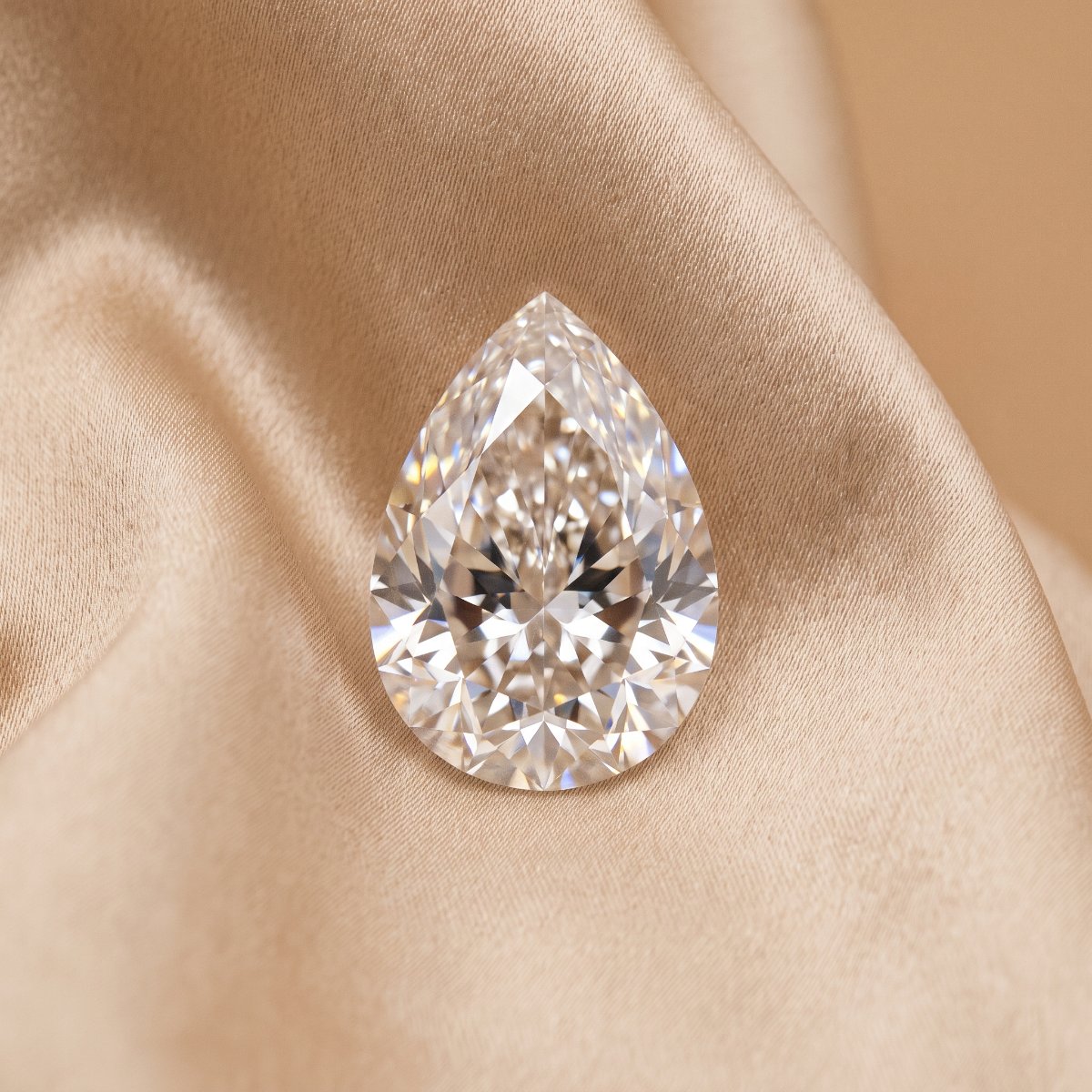 Diamant im Tropfenschliff (Pear) – Juwelier Schröder Fulda